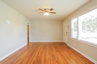 1000 Park Pl in Center Point, AL - Building Photo - Building Photo