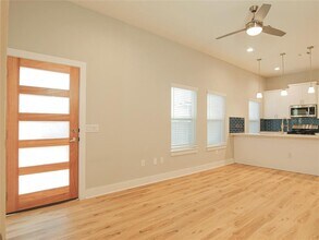 6014 Fairway St in Austin, TX - Building Photo - Building Photo