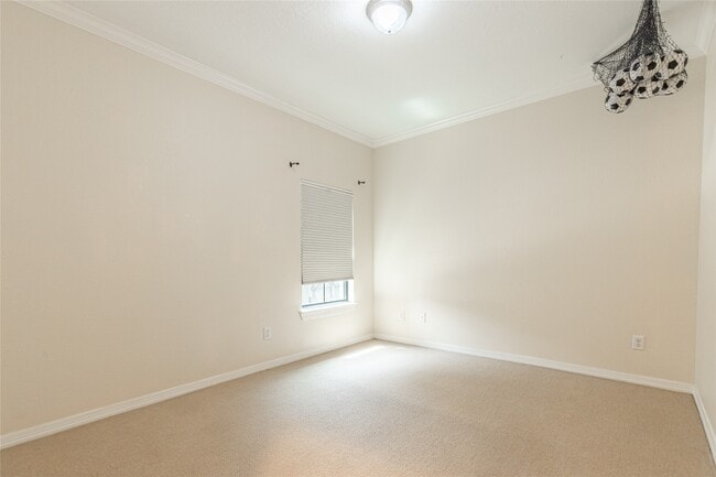 property at 2923 Royal Oaks Crest