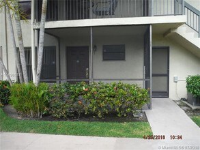10015 Winding Lake Rd-Unit -103 in Sunrise, FL - Foto de edificio - Building Photo