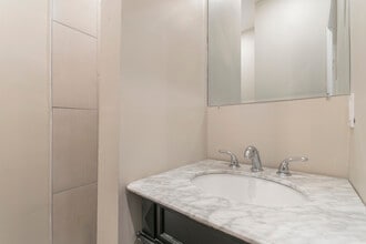 917 W Duncannon Ave, Unit 1st Floor - A3 in Philadelphia, PA - Building Photo - Building Photo