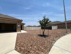 105 Stacy Ln in Canyon Lake, TX - Building Photo - Building Photo
