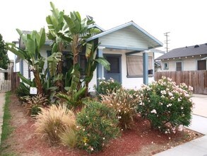 236 Redondo Ave in Long Beach, CA - Building Photo - Building Photo