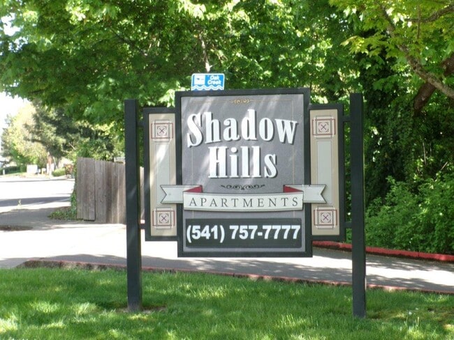 Shadow Hills Apartments in Corvallis, OR - Building Photo - Building Photo