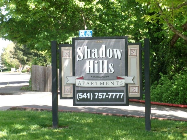 Shadow Hills Apartments photo'