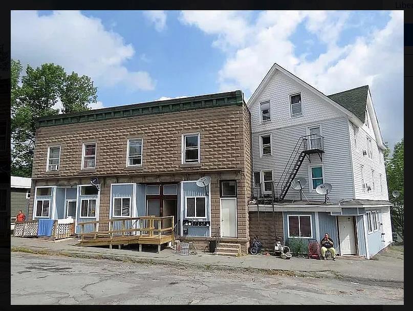 11 Ontario St in Liberty, NY - Foto de edificio