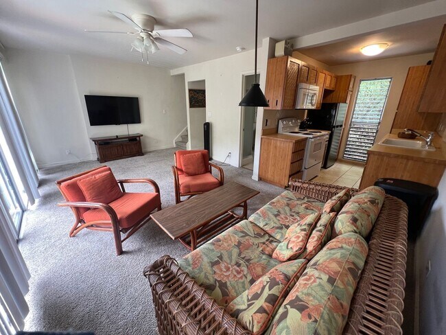 property at 75-5855-5855 Walua Rd