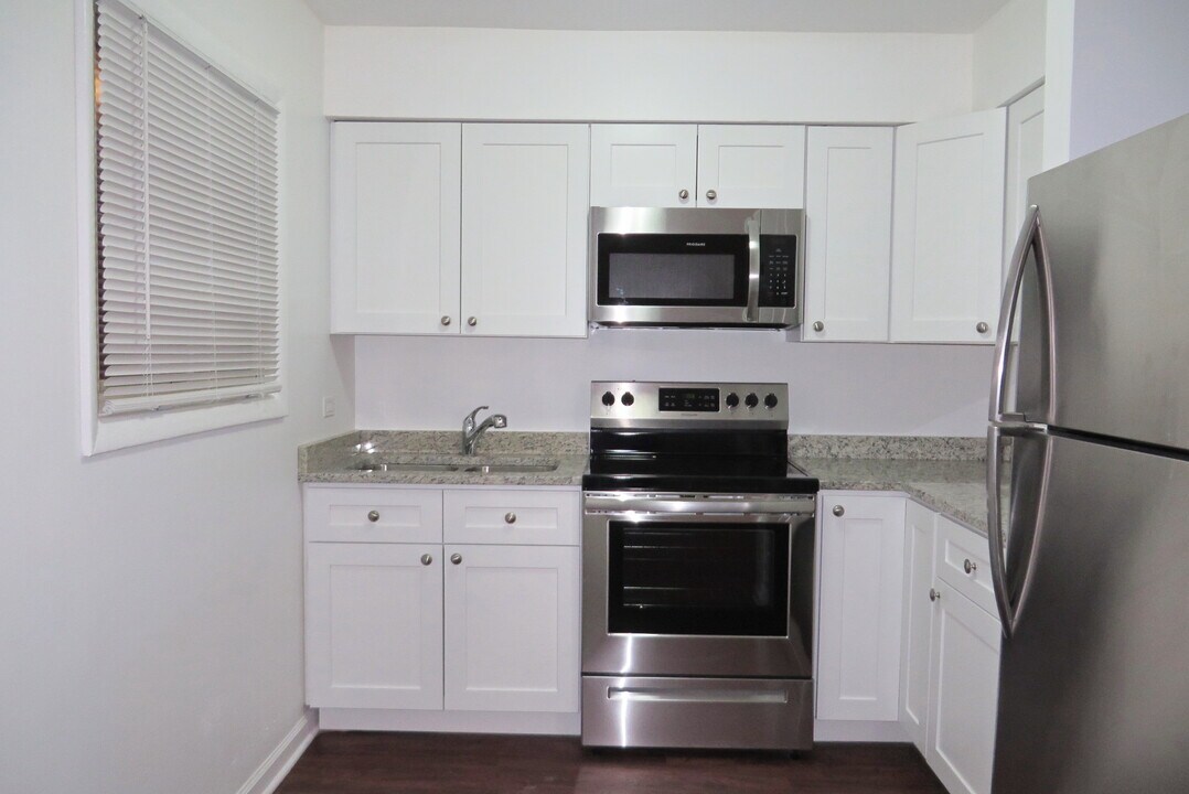 1100 N Wheeling Rd-Unit -1100-2B in Mount Prospect, IL - Foto de edificio