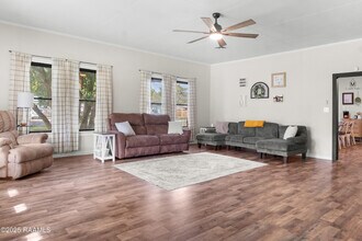 501 Daspit St in Gueydan, LA - Building Photo - Building Photo