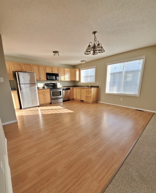 4716 49 St in Cold Lake, AB - Building Photo - Building Photo