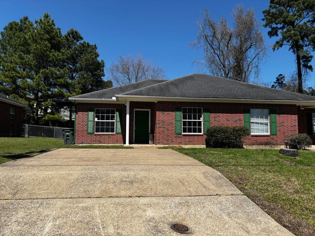 property at 624 Vicki Dr