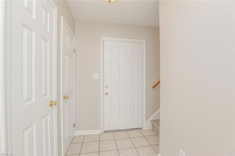 4755 Old Hickory Rd in Virginia Beach, VA - Foto de edificio - Building Photo