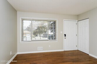 11004 Albion Dr in Louisville, KY - Building Photo - Building Photo