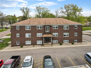 4026 N Illinois Ave in Peoria Heights, IL - Foto de edificio - Building Photo