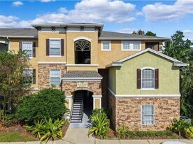 10209 Courtney Palms Blvd in Tampa, FL - Building Photo