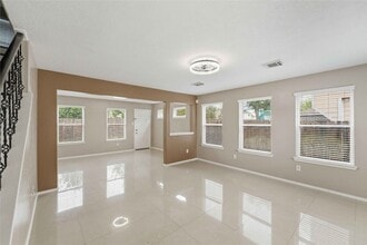 11015 Shumard Oak Ct in Houston, TX - Building Photo - Building Photo