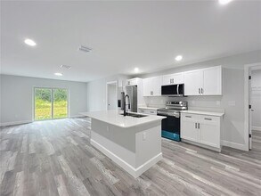 527 Marion Oaks Ln in Ocala, FL - Building Photo - Building Photo