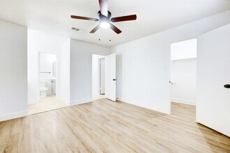 11415 Ptarmigan Dr in Austin, TX - Building Photo - Building Photo