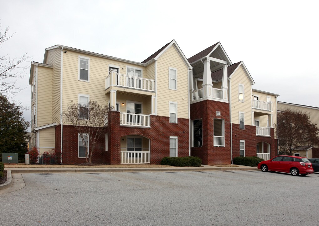 Laker Village in Morrow, GA - Foto de edificio