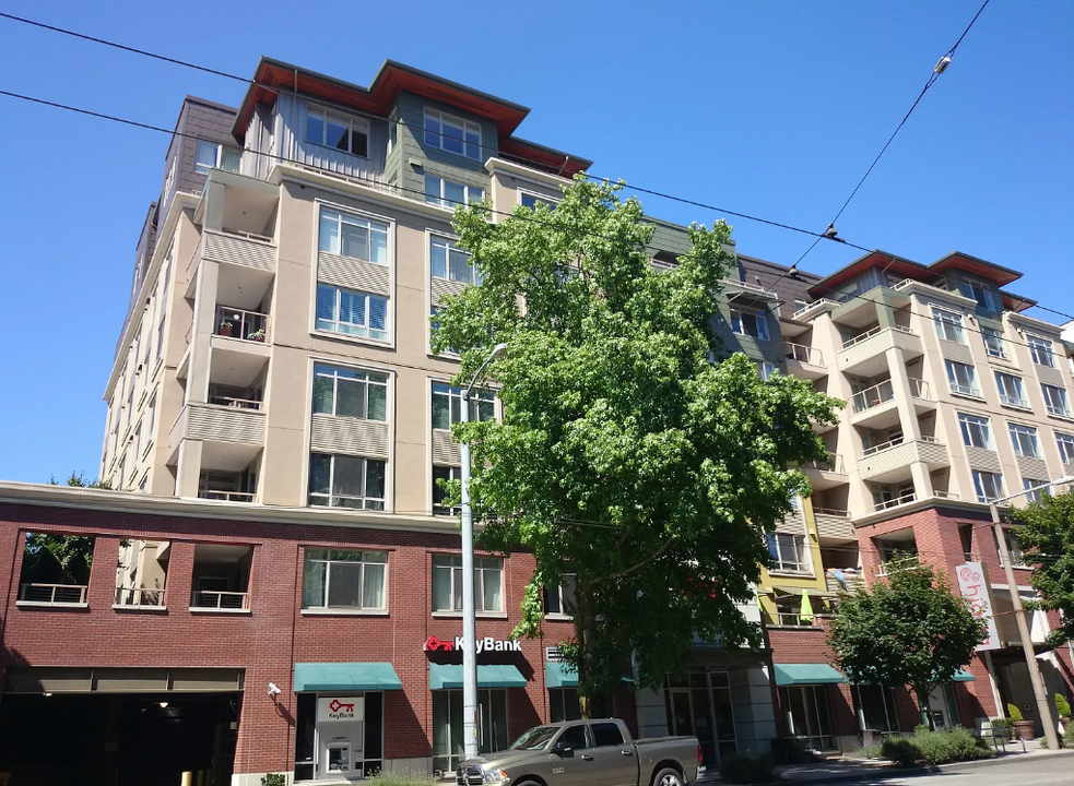 1530 NW Market St, Unit 407 in Seattle, WA - Building Photo