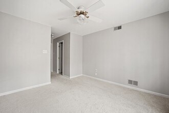269 Miley Rd in Aston, PA - Building Photo - Building Photo