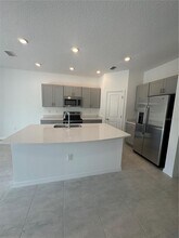 2509 Penguin Blvd in Davenport, FL - Foto de edificio - Building Photo