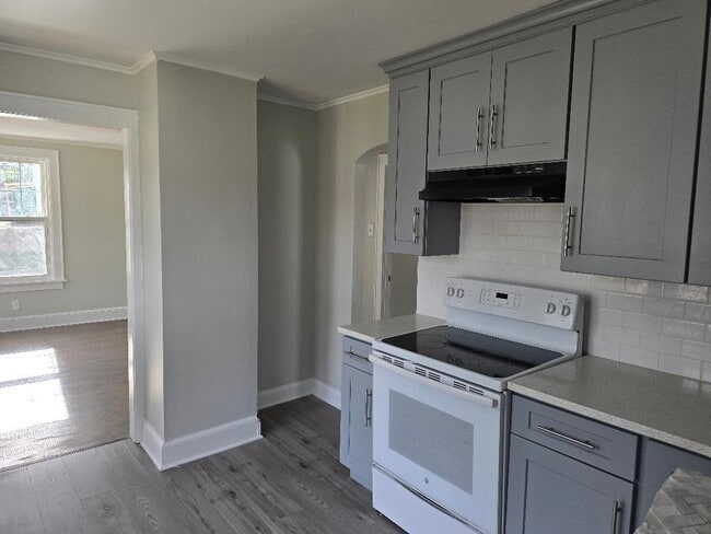 22 Holly St in Waterbury, CT - Building Photo - Building Photo