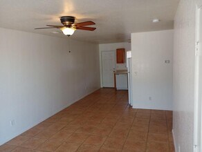 403 N Sunshine Blvd in Eloy, AZ - Building Photo - Building Photo