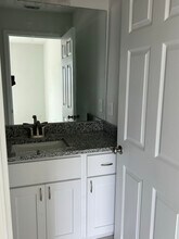 2409-2411 Churchill Ave N, Unit 2411 in Lehigh Acres, FL - Foto de edificio - Building Photo