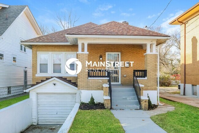 property at 616 S 42nd St