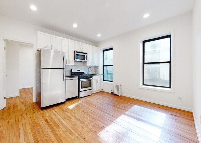 315 W 115th St in New York, NY - Building Photo - Building Photo