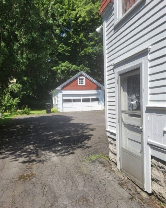 414 Hubbell Ave in Syracuse, NY - Foto de edificio - Building Photo