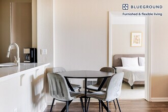 5684 Bay St in Emeryville, CA - Building Photo - Building Photo