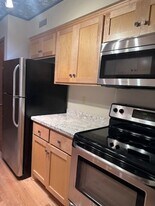 2210 Midland Grove Rd in Roseville, MN - Building Photo
