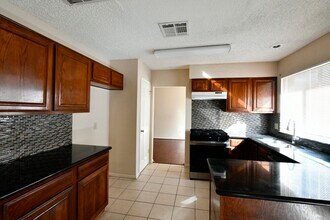 4530 Texas Trail in Sugar Land, TX - Building Photo - Building Photo