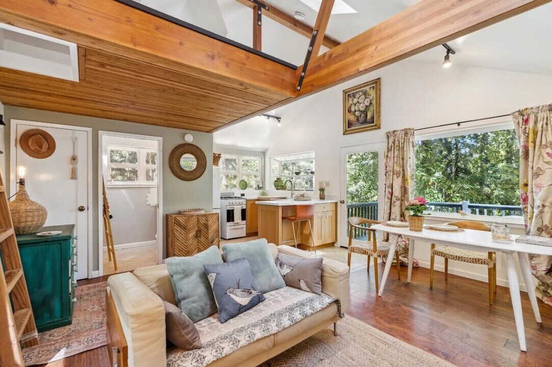 1155 Fanning Grade in Ben Lomond, CA - Foto de edificio