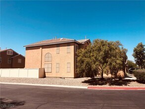 4413 Bacara Ridge Ave in Las Vegas, NV - Foto de edificio - Building Photo
