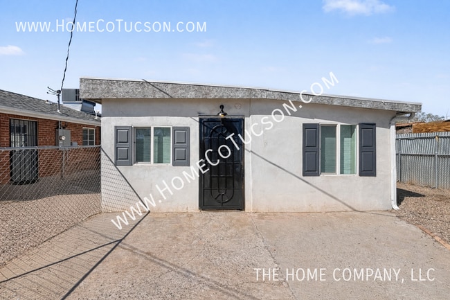 property at 1051 S 4th Ave