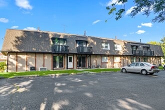 1017 9th St in Harvard, IL - Building Photo - Building Photo