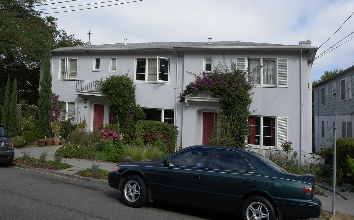 531-537 Boden Way in Oakland, CA - Building Photo