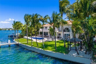 1575 Stillwater Dr in Miami Beach, FL - Building Photo - Building Photo
