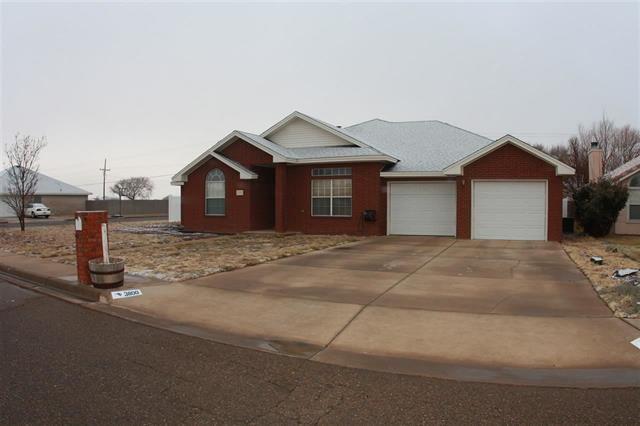 3800 Benjamin Davis Dr in Clovis, NM - Building Photo