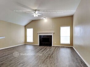 2800 St Martin Dr in Lancaster, TX - Foto de edificio - Building Photo