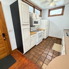 1100 Jackson St NW in Grand Rapids, MI - Building Photo - Building Photo