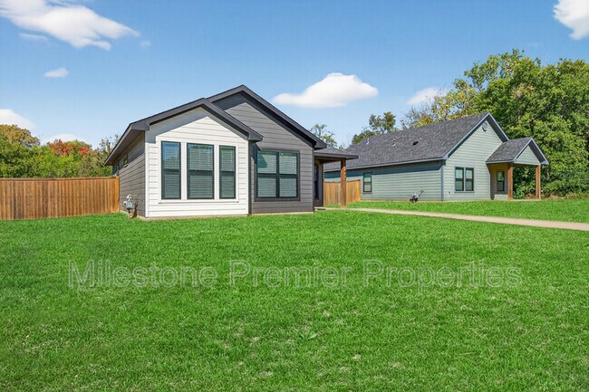 1425 S 7th Ave in Denison, TX - Building Photo - Building Photo