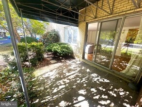 6621 Wakefield Dr in Alexandria, VA - Building Photo - Building Photo