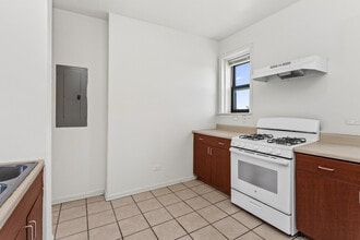 4035 W Gladys Ave in Chicago, IL - Building Photo - Building Photo