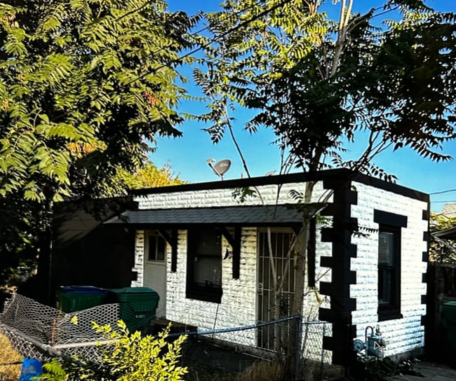 property at 625 Eureka Ave