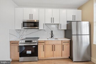 900 N 41st St in Philadelphia, PA - Foto de edificio - Building Photo