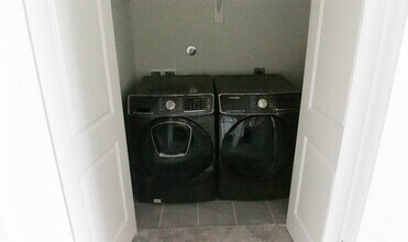 5203 Burress Springs Ln in Houston, TX - Building Photo - Building Photo